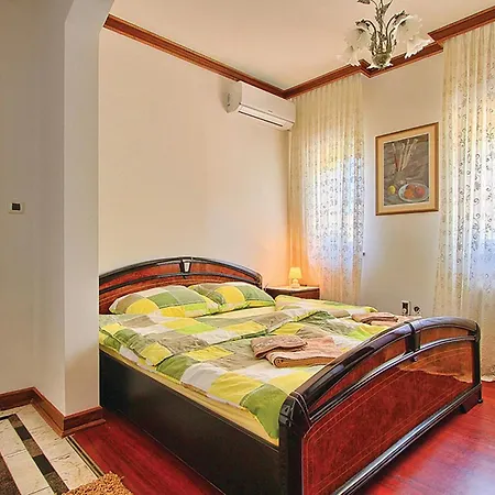 Stunning In With Wifi Poreč