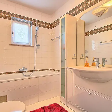 Stunning In With Wifi Poreč