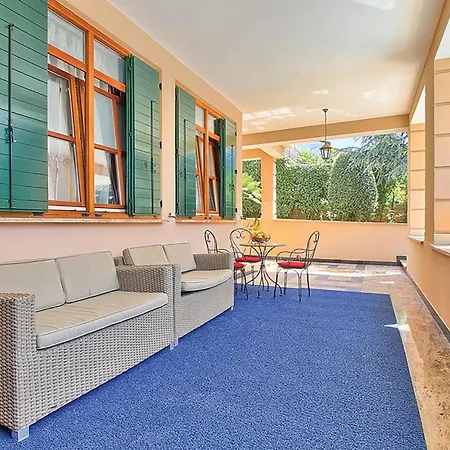 Lovely In With Outdoor Swimming Pool Holiday home *