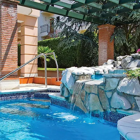 Lovely In With Outdoor Swimming Pool *
