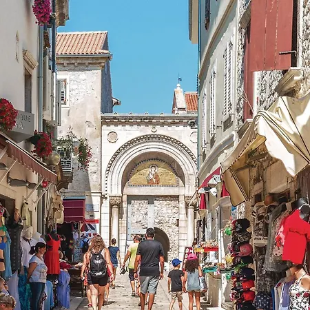 Stunning In With Wifi Vikendica Porec