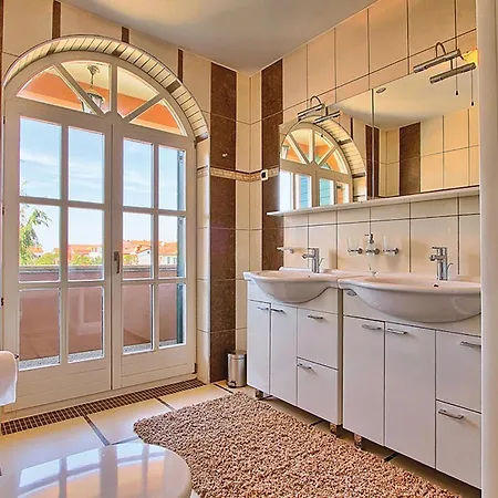 Stunning In With Wifi